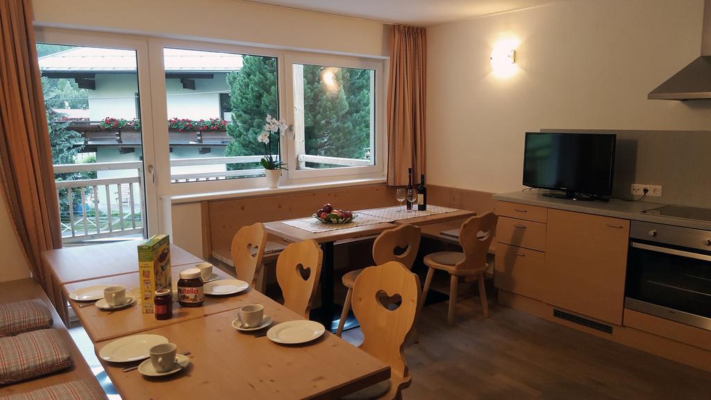 Haus Anna Hotel Längenfeld Eksteriør billede